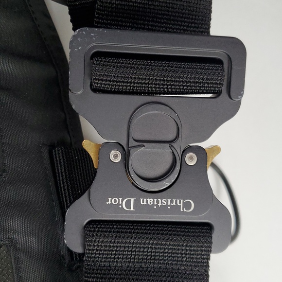 Dior Designer 2019 Black Tactical Harness Vest Sz S Luxury Streetwear - Picture 3 of 14